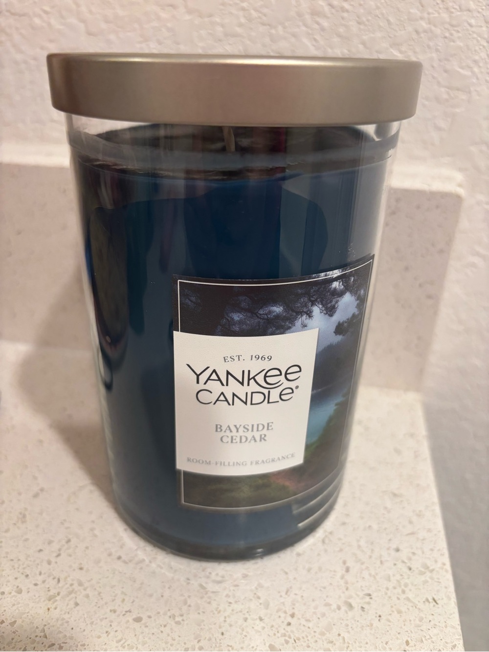 Yankee Candle Bayside Cedar Deep Blue Jar with Silver Lid